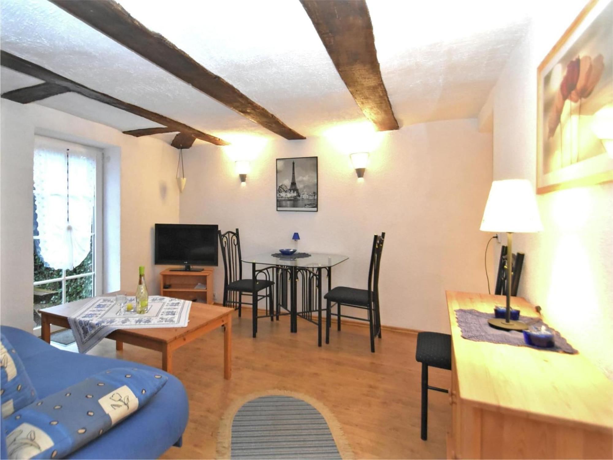 Small Apartment In Hesse With Terrace And Garden Frielendorf Buitenkant foto